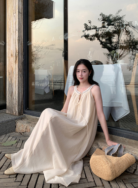 Floating 重工天丝钉珠设计感无袖连衣裙女度假风法式气质长裙