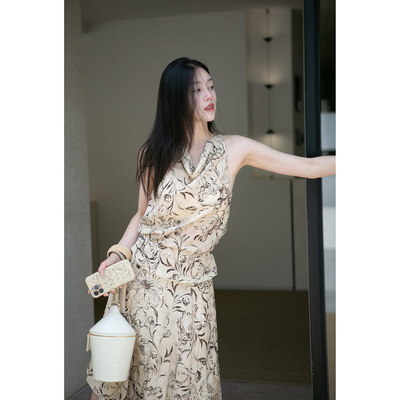 Floating 天丝亚麻素描艺术印花荡领立体裁剪挂脖上衣+半裙套装