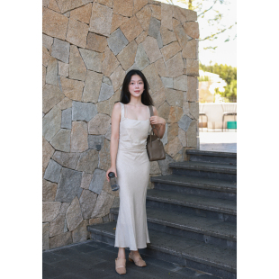 Floating 显瘦鱼尾裙腹部褶皱吊带连衣裙高级感印花气质长裙