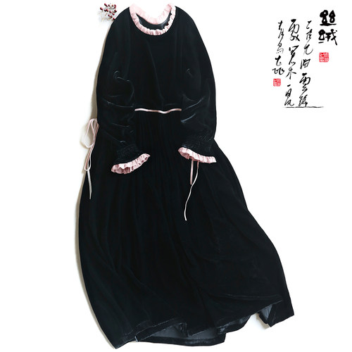 云澍原创真丝绒长袖黑色连衣裙秋季木耳领拼接甜美宽松大摆裙长款