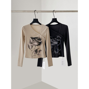 THEIRS 重工艺术玫瑰花朵不对称斜领连肩袖修身短袖印花T恤女长袖