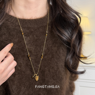 长项链 毛衣链高级感2026新款 方糖家 复古轻奢松果吊坠虎眼石冬季