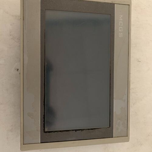 仑通态触摸屏，型号TPC7062hw，实物拍摄，成色如图，--议价商品