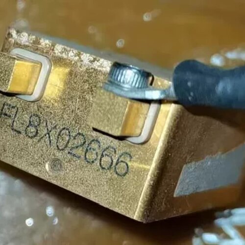 FL8X02666工业继电器，拆机件，带线，接口完整。成色还--议价商