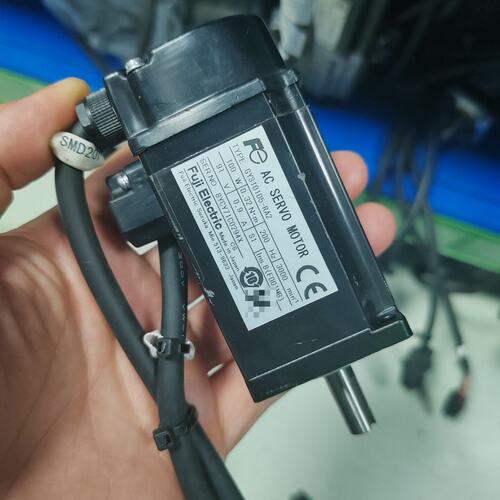 GYS101D5-RA2，富士伺服电机100W，日本原装，带--议价商品