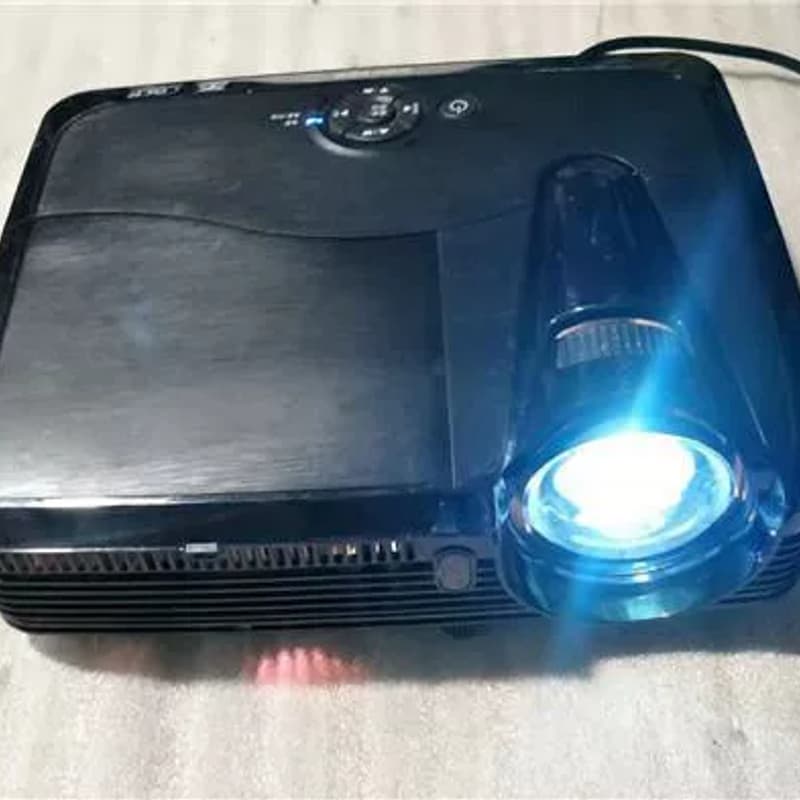 二手短焦投影机COSTAR中光学3D投影仪带高清口家用教育培--议价商
