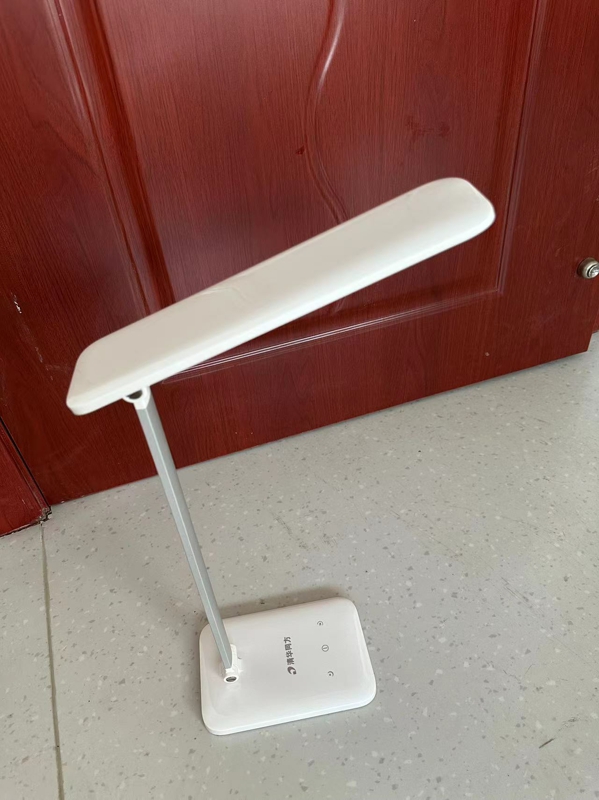 方圆系列LED护眼台灯MT50A