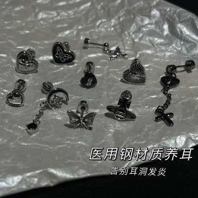 做旧黑色爱心钛钢耳钉女