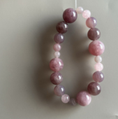 微瑕 高品天然紫马粉大小珠错落有致 介意勿拍 马粉星球 Fu利漏