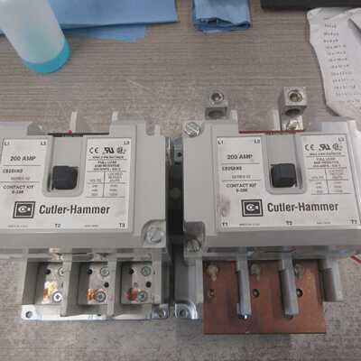 CutlerHammer反向接触器C825KN3SerA2120V线圈200A600V二手