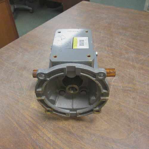 Boston Gear Reducer F71840B5H Ratio 401 0.57HP In 609 InLb T
