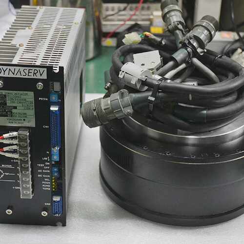 YOKOGAWA DD SERVO ACTUATOR SD1100A02  MOTOR DM1000A00