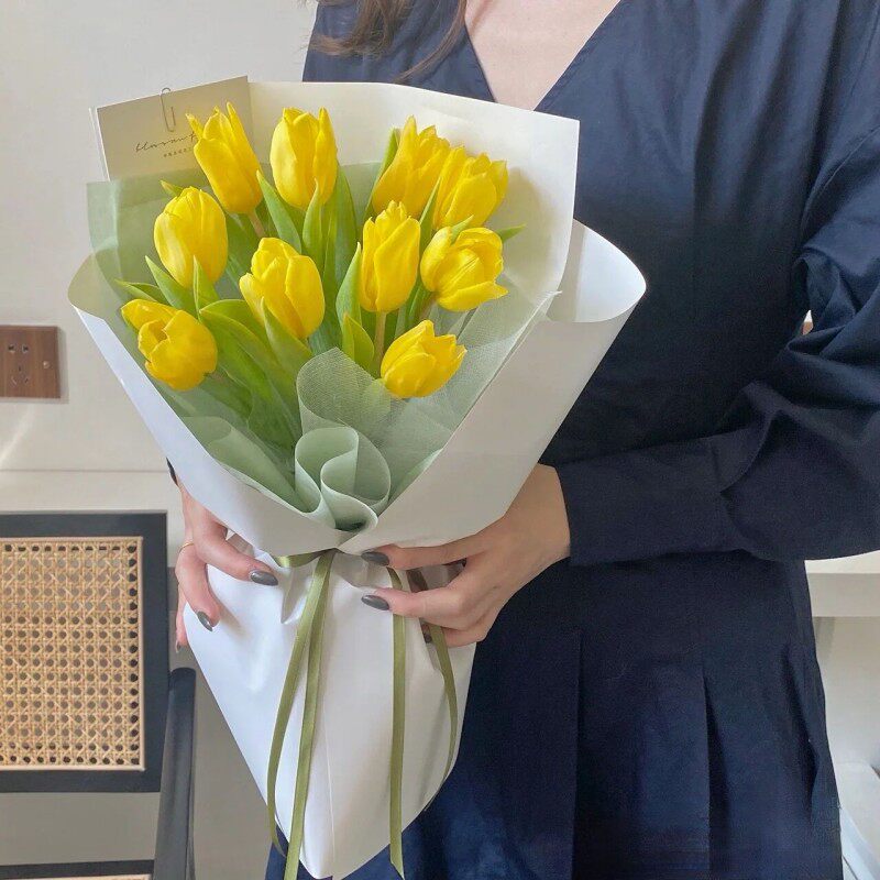 郁金香花束情人节鲜花圣诞节