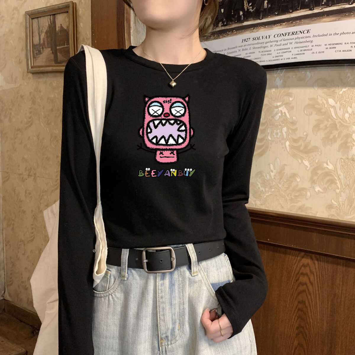 T恤女修身早秋韩系卡通大嘴猴显瘦圆领打底衫纯棉长袖内搭上衣女