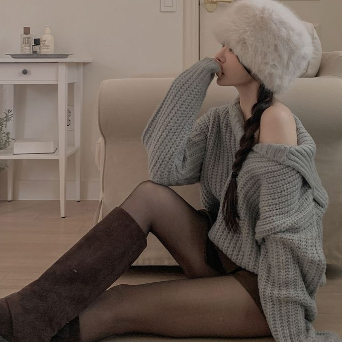 雾霾蓝披肩领粗线针织衫女