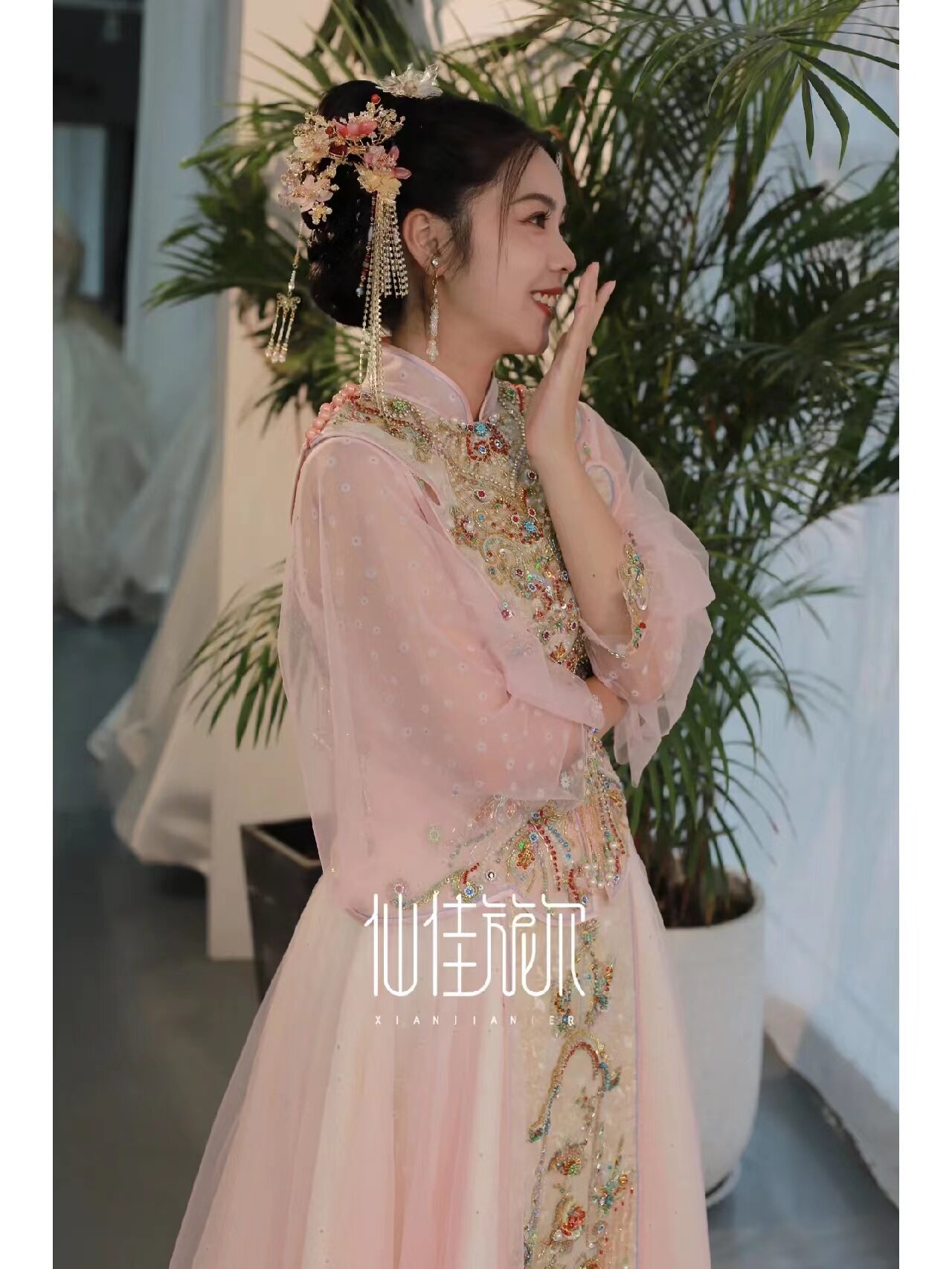 出租夏季仙佳旎尔正版粉色手工中式嫁衣轻纱仙奢甜美嫁衣新娘少女