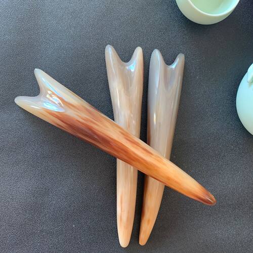 天然实心牛角尖子点穴棒