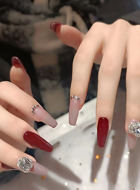 中长款新年酒红色穿戴甲20244年秋冬新款高级感新娘美甲假指甲