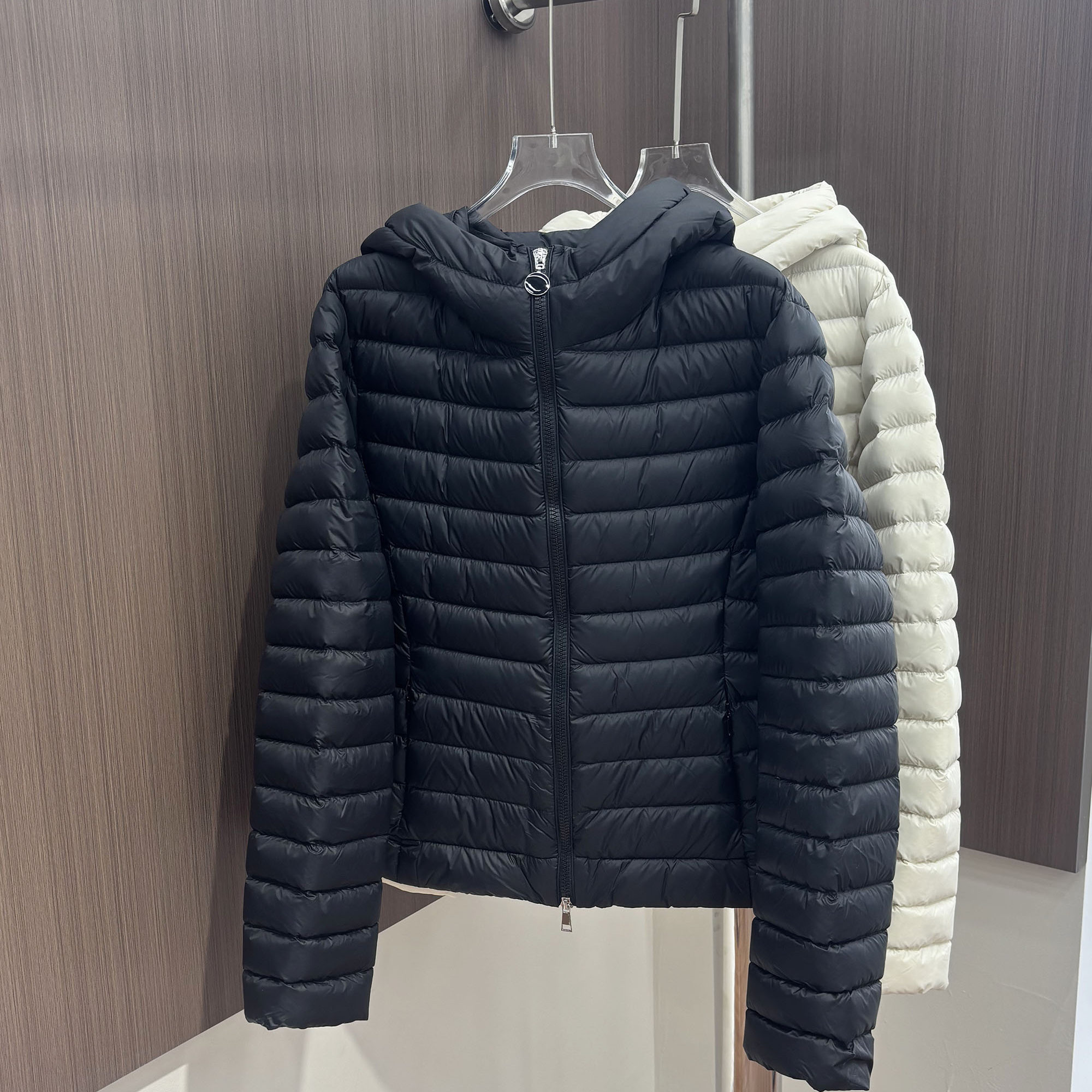 轻薄连帽90白鸭绒外套薄