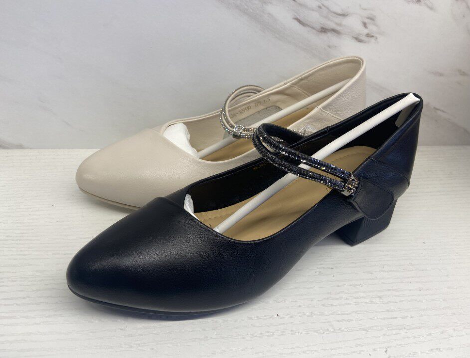 飞鸵鞋子透气真皮小白豆豆鞋女鞋潮鞋百搭休闲皮鞋春款板鞋