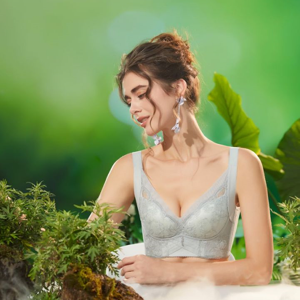 欧蜜莎2001软钢圈小胸聚拢性感A加厚B中厚上托收副乳艾草调整文胸
