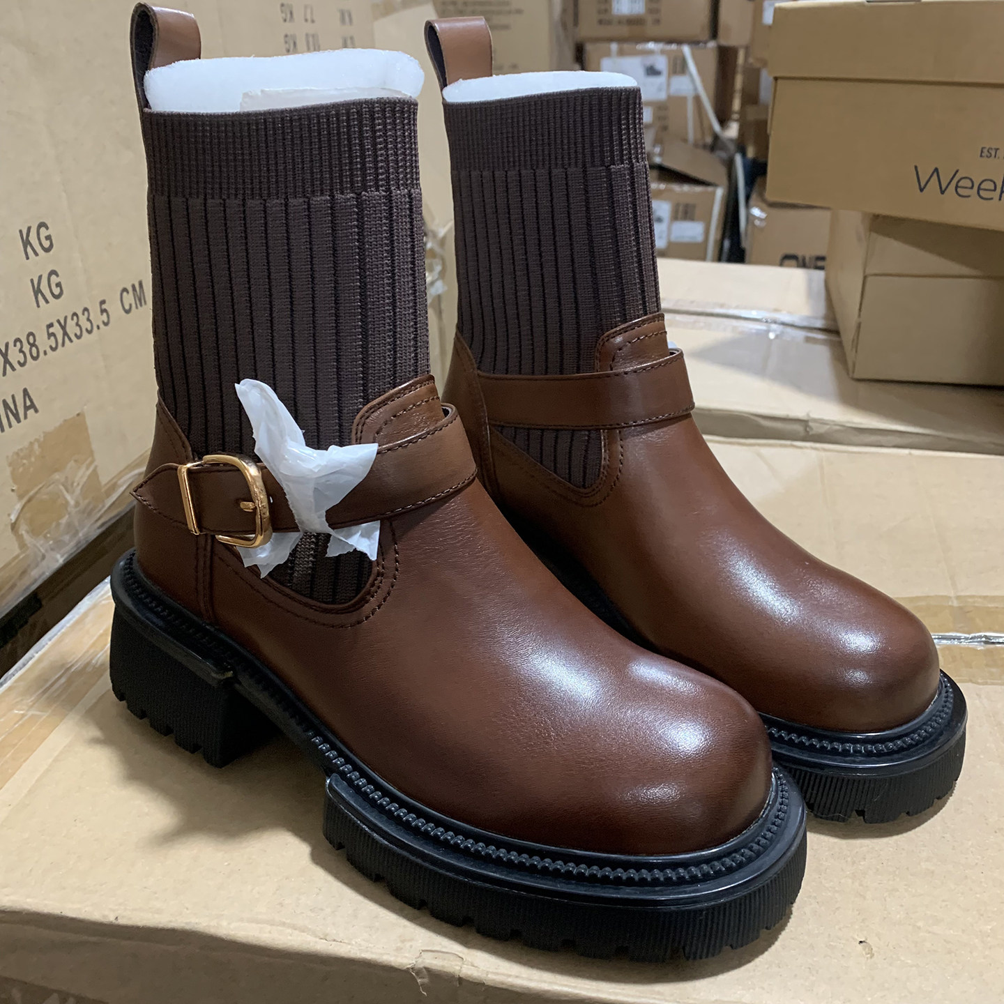 断码清仓捡漏~真皮针织拼接厚底短靴女金属扣粗跟瘦瘦靴马丁靴,女鞋,马丁靴,淘宝优惠券,粉丝福利购,淘宝优惠卷