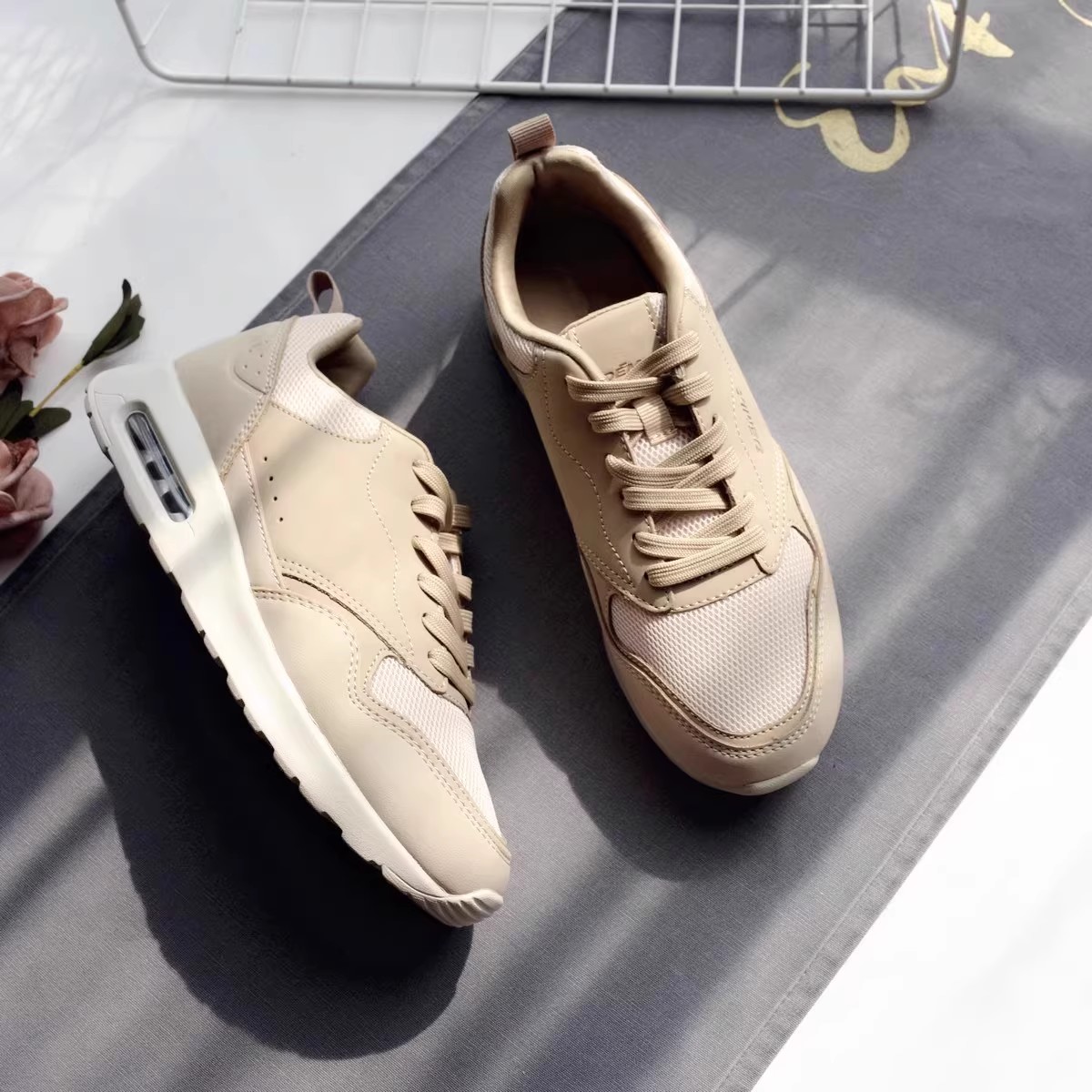 断码清仓捡漏~俄罗斯透气网面鞋系带运动鞋轻便女平底气垫阿甘鞋