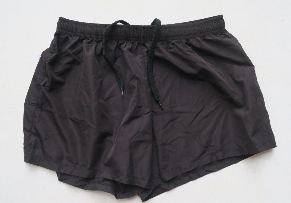 外贸大牌女子黑色薄款日常运动跑步健身训练速干短裤