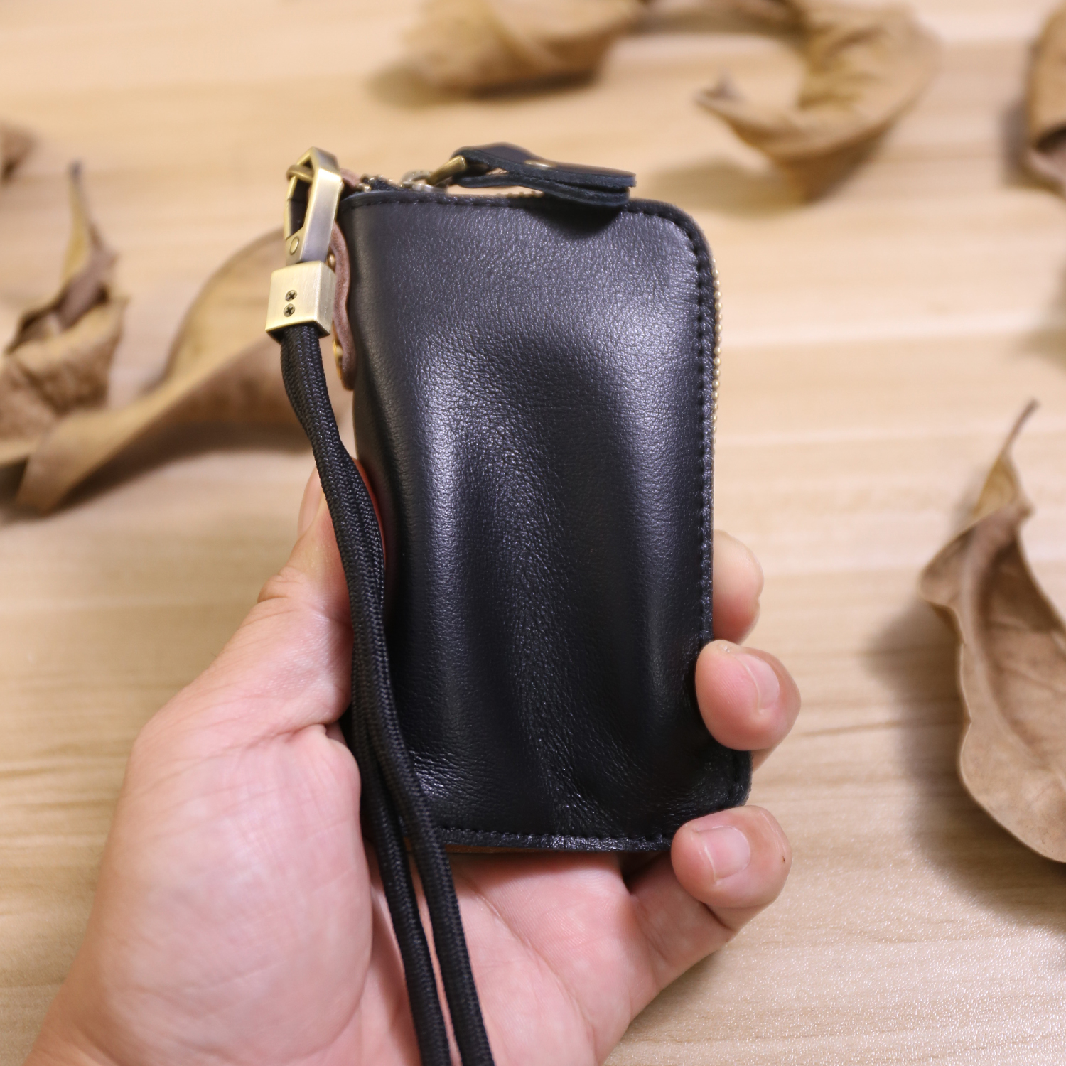 何以原创头层牛皮挂脖钥匙包