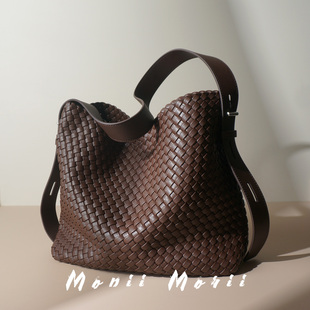 怪兽君包包2025新款 水桶包手工编织单肩包通勤大容量腋下包斜挎包