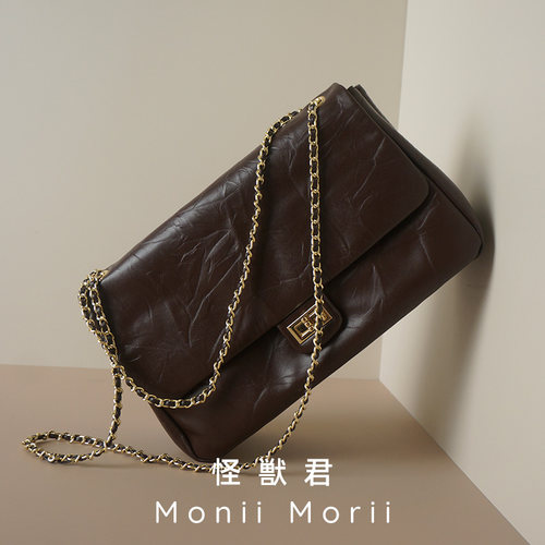 怪兽君真皮邮差包轻奢褶皱链条包