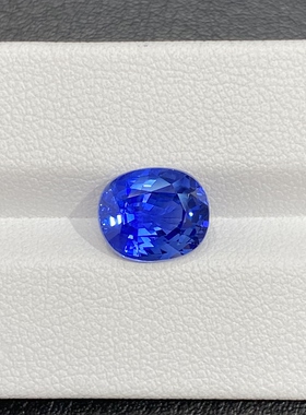 3.74ct 天然矢车菊蓝宝石裸石戒面 GUILD