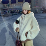 新款图连帽羊羔毛皮毛一体外套8153p1200k298，女装皮草，浙宝186