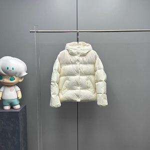 m家冬季新款连帽90白鸭绒羽绒服灯芯绒拼接休闲时尚小个子女短款