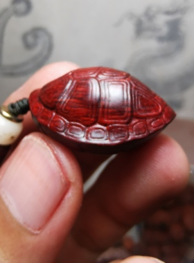 紫檀红木头精雕刻富甲天下钥匙扣小吊坠乌龟壳手把挂件文盘玩饰品