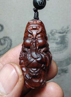 沉香木雕刻关公手玩把件