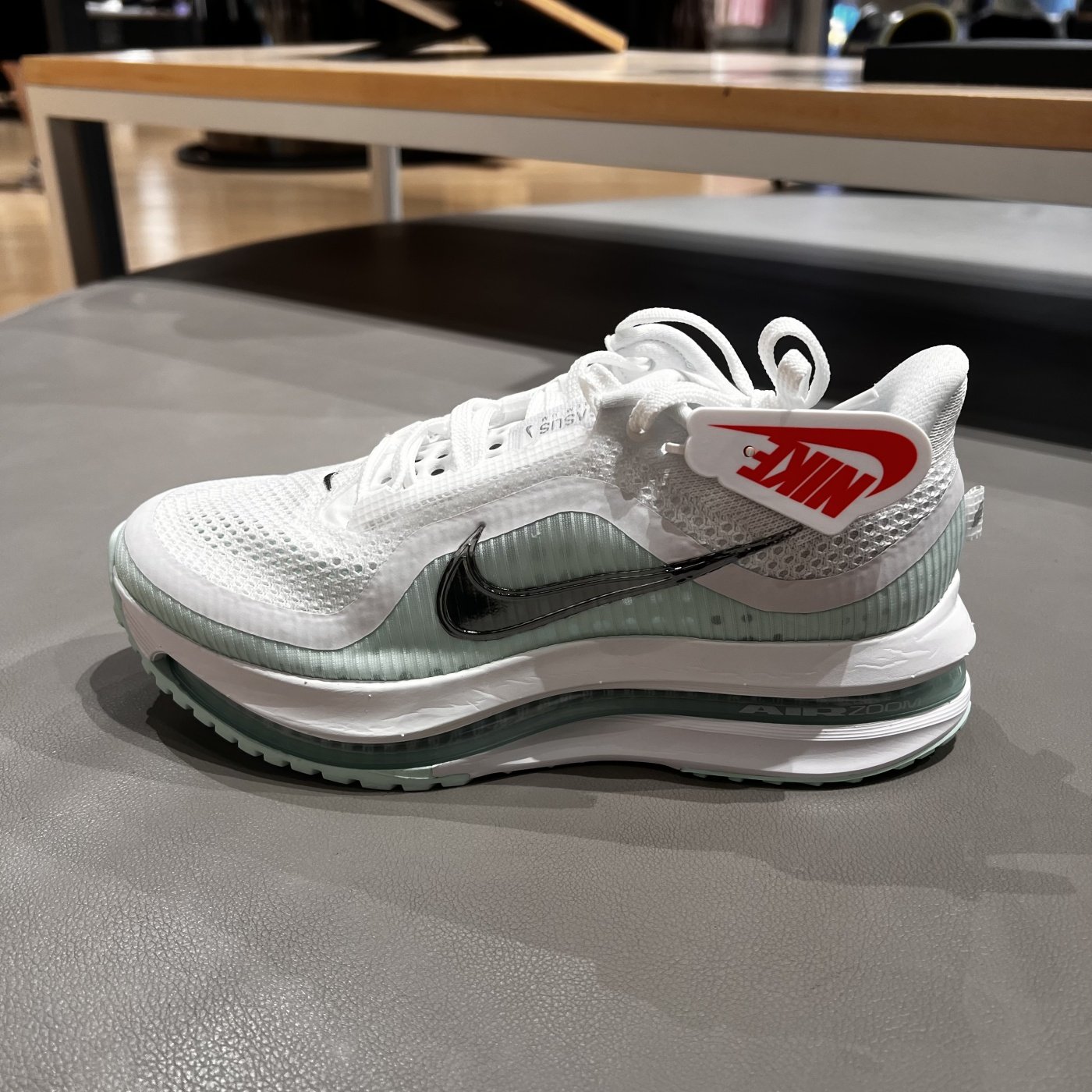 Nike耐克女Pegasus Premium 3M反光飞马气垫运动缓震跑步鞋HQ2593,运动鞋new,跑步鞋,淘宝优惠券,粉丝福利购,淘宝优惠卷