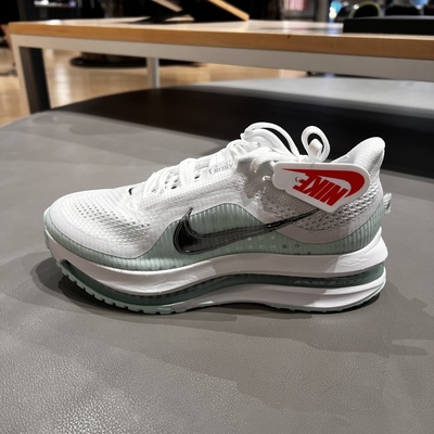 Nike耐克女Pegasus Premium 3M反光飞马气垫运动缓震跑步鞋HQ2593