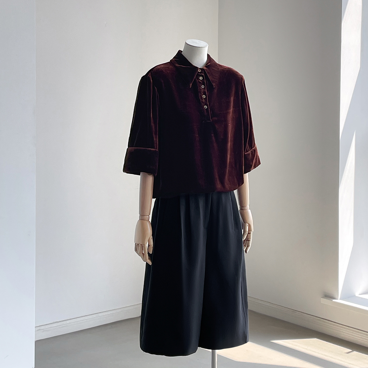 显瘦遮胯的简约毛呢显瘦五分短裤