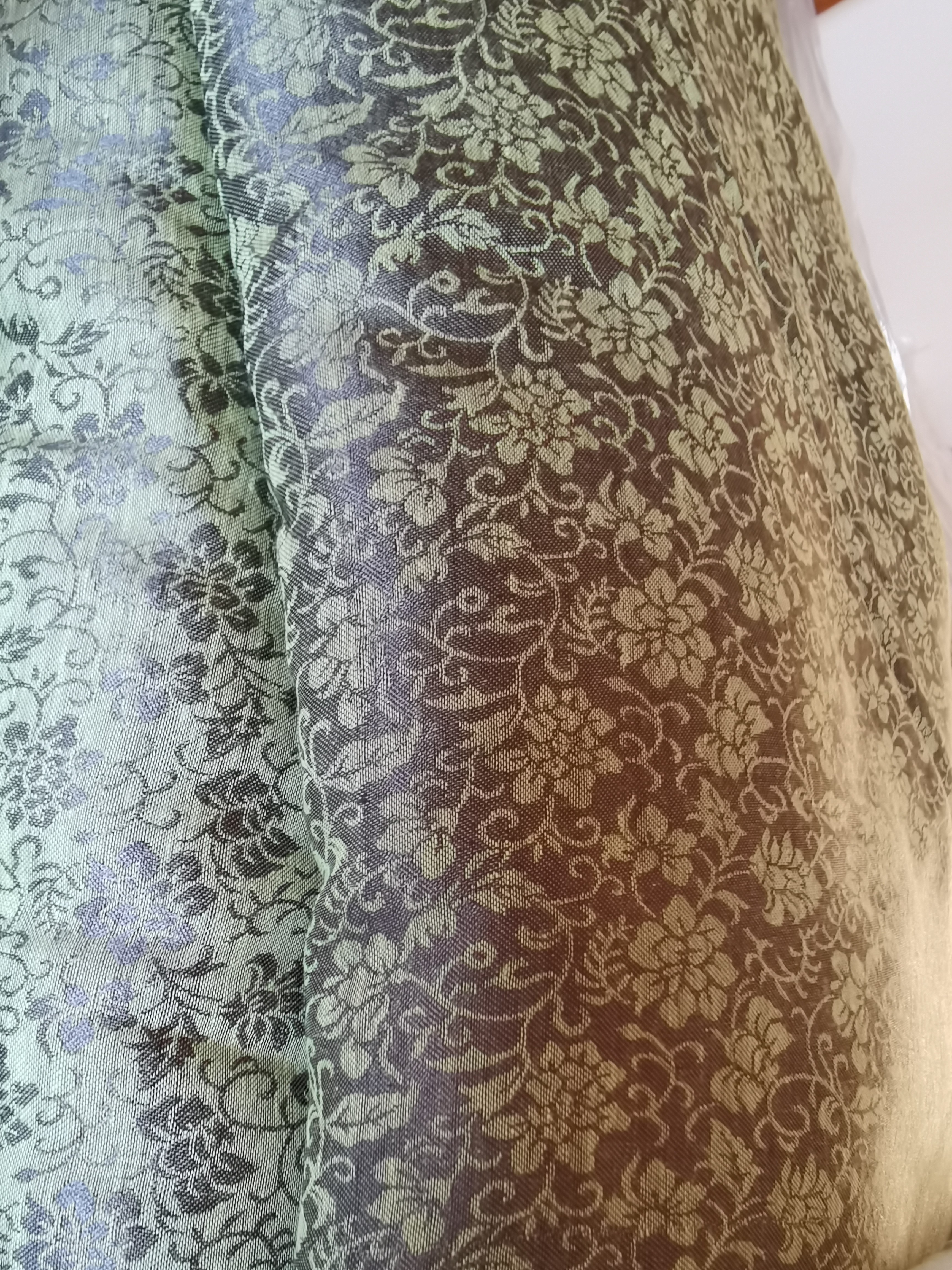 高温带胶韩绫 机裱材料 包装布料 湖州绫绢