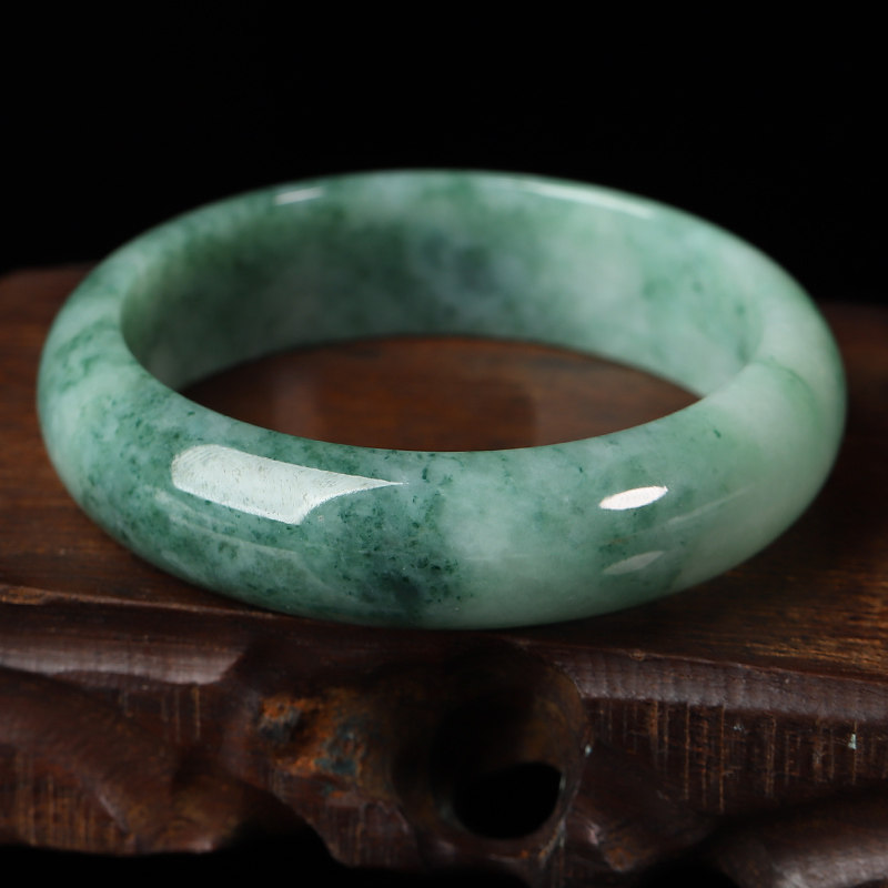 【20年老仓年终捡真漏】老料底春彩翡翠手镯天然无优化破执价结缘