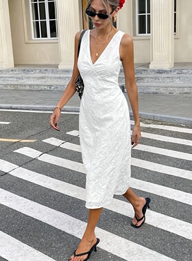 法式夏季新款白色深V领刺绣镂空收腰无袖背心中长款连衣裙女DRESS