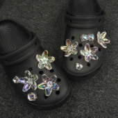 饰扣 花装 原创适配黑色crocs卡骆驰洞洞鞋 配饰高级感闪幻彩花朵鞋