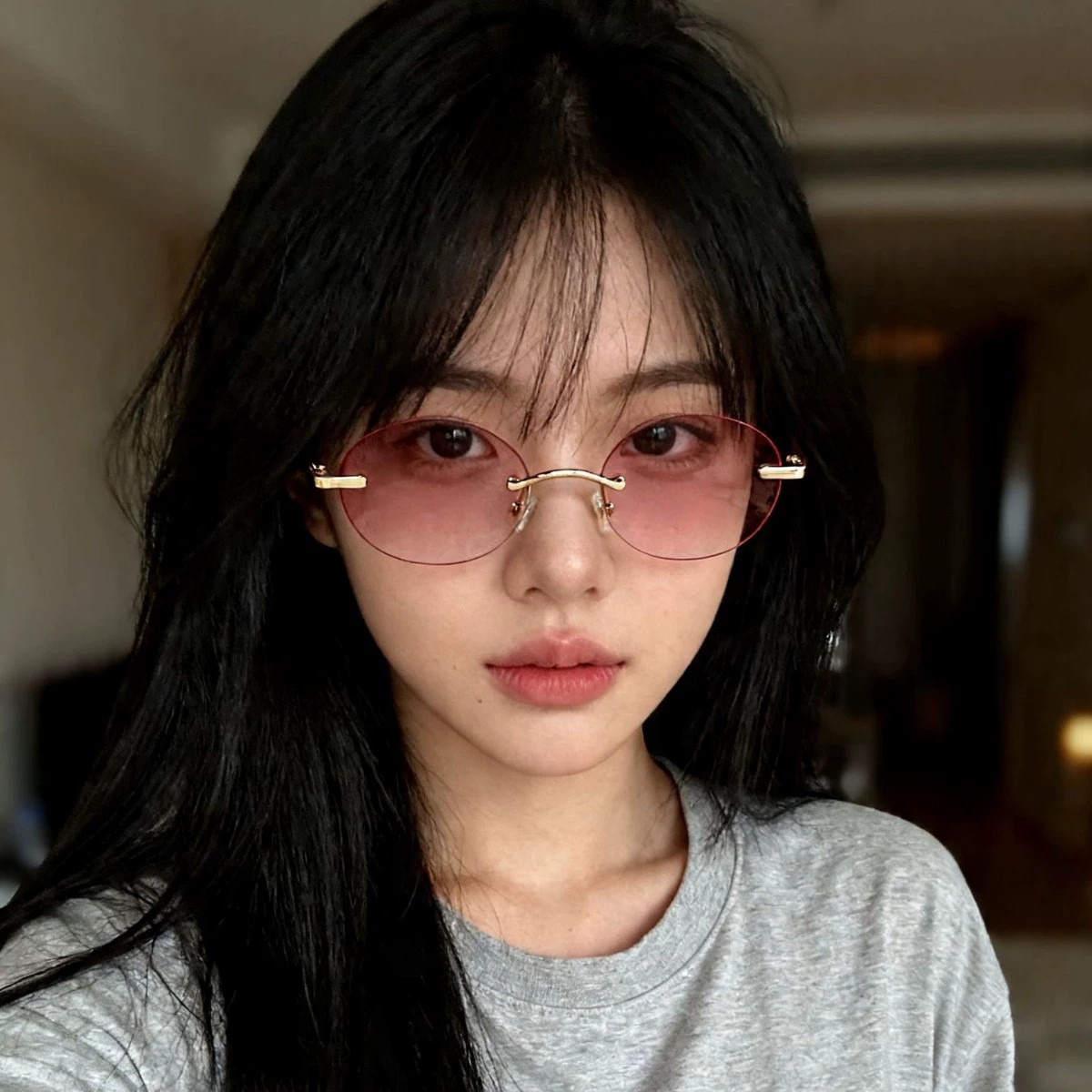 高级感女式太阳眼镜妈妈个性椭圆无框切边墨镜素颜气质瘦脸防晒镜