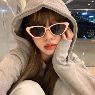 韩系猫眼墨镜女高级感显脸小防紫外线复古小框沙滩粉色2025太阳镜
