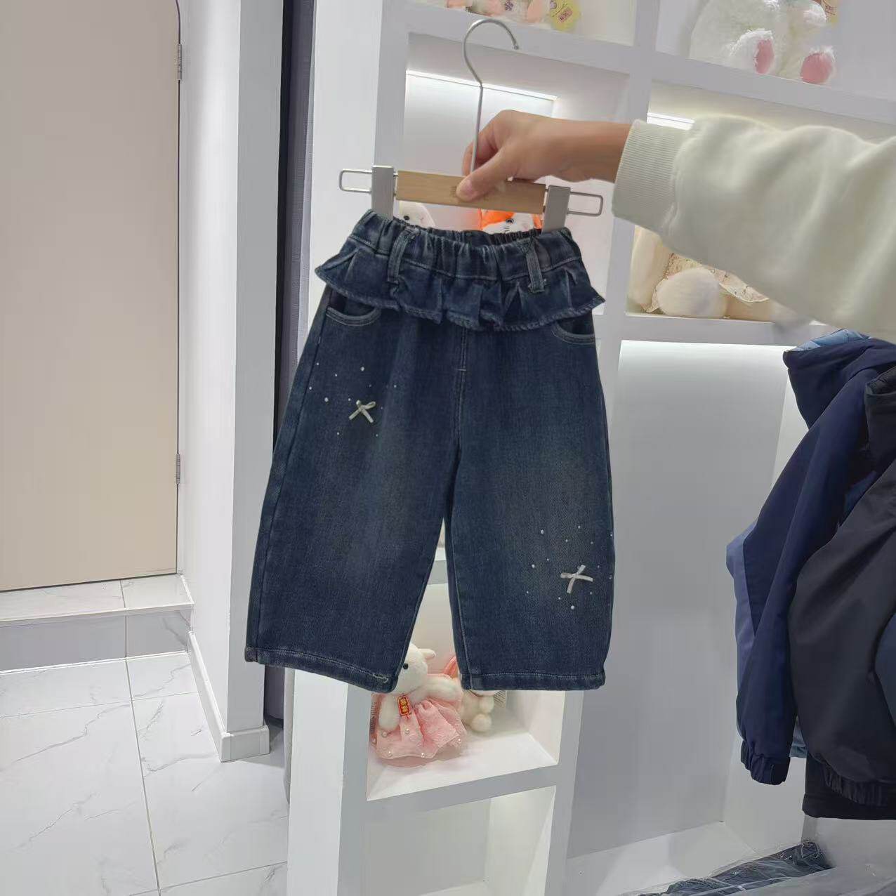 女童2026蝴蝶结加绒牛仔裤女宝宝洋气百搭休闲裤