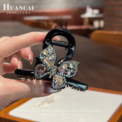 低调轻奢系列满钻鲨鱼抓夹2026