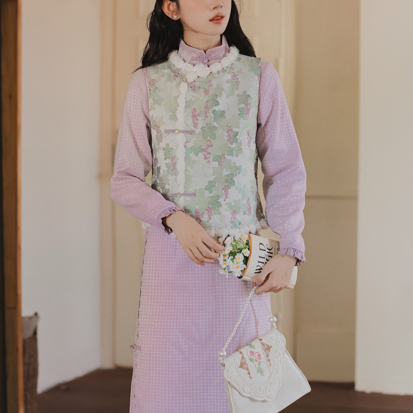 民国风刺绣马甲改良旗袍裙套装古典女秋冬新款学生紫色汉服两件套