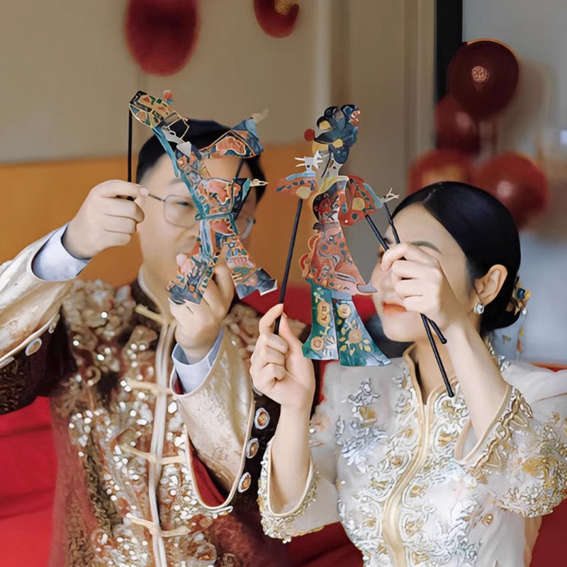 复古中国风拍照手拿人偶