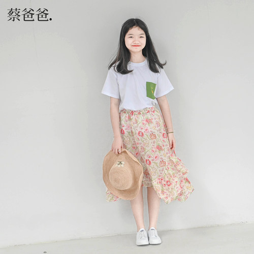 圆领宽松t恤夏装女孩短袖上衣